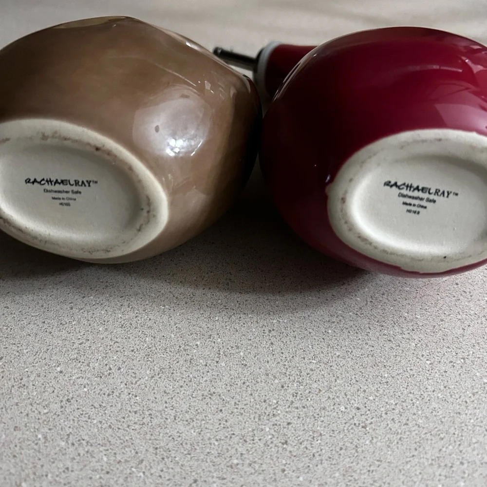 Ceramic Oil Dispenser Set in Red and Tan - Picture 2 of 2